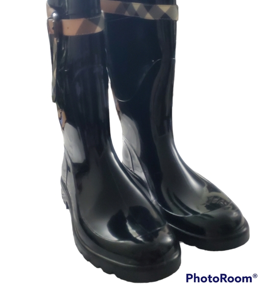 Burberry Boots Size 39 - Picture 1 of 11